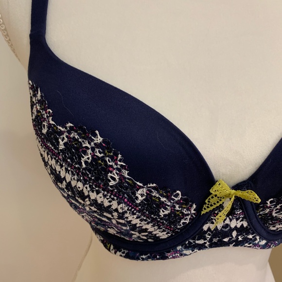 Victoria’s Secret Blue Print Bra - Picture 3 of 5